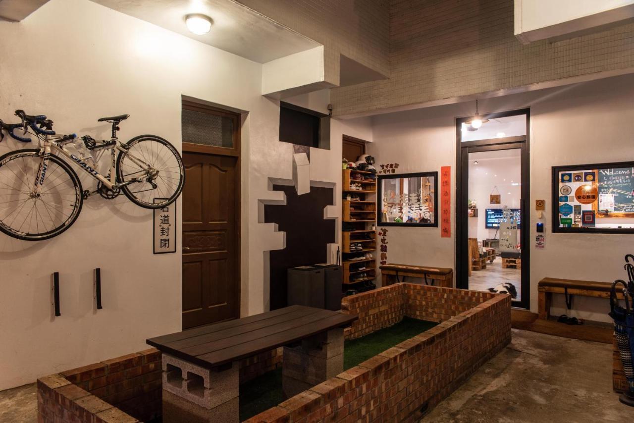 框框背包客棧 Kuang Kuang Hostel Longjing Esterno foto