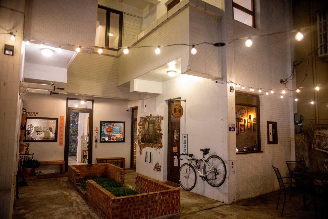 框框背包客棧 Kuang Kuang Hostel Longjing Esterno foto